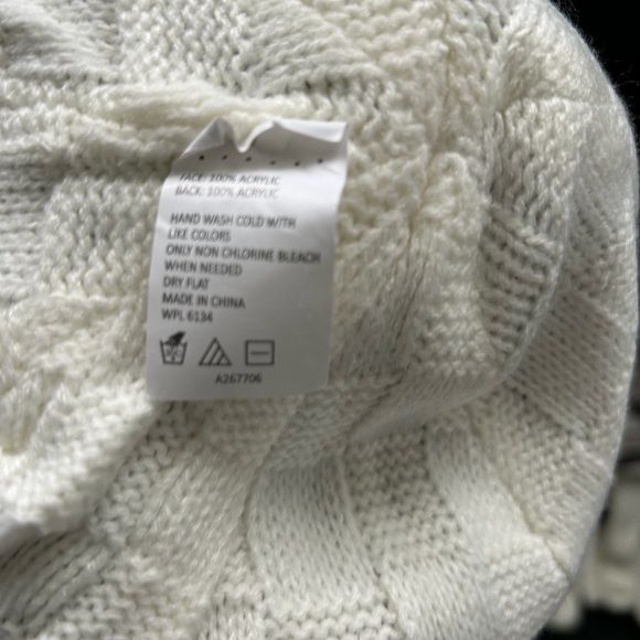 Muk Luks Beanie and Glove Set NWT - Picture 3 of 4